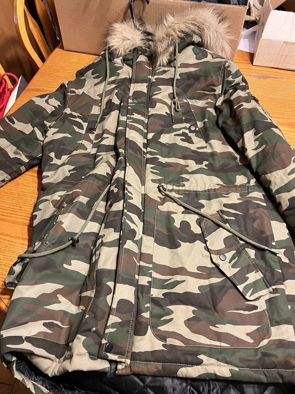 Rue21 Women’s Camo Jacket Large Hooded Full Zip Snap NWT
